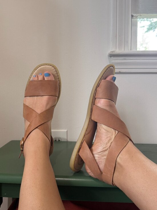 Born Shoes - NWOT BORN Criss-Cross Leather Sandal, Size 11